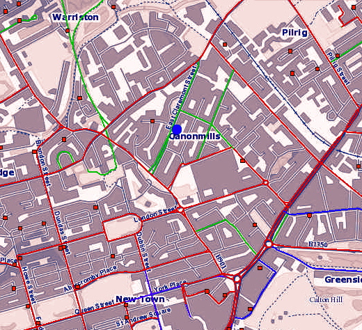 Red squares are grit bins; red routes are 1A-priority gritting roads; green routes are 1B-priority gritting pavements. 