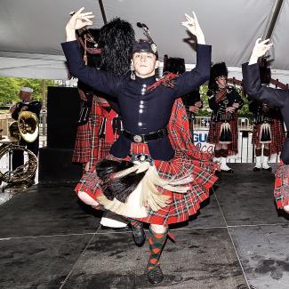 Dancing Scottish soldier